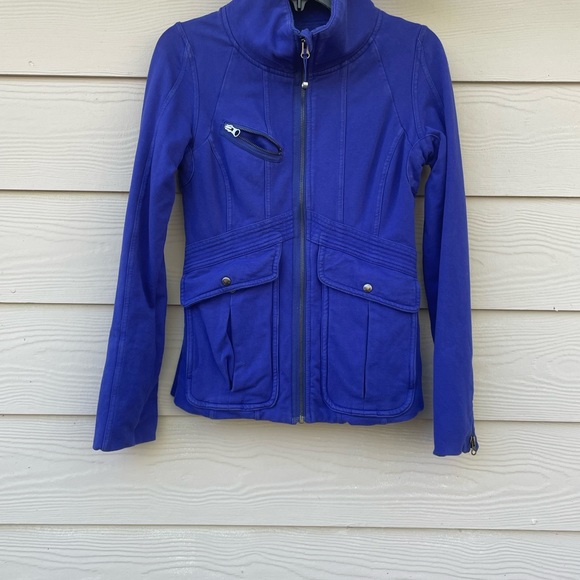 Lululemon jacket - Picture 10 of 15